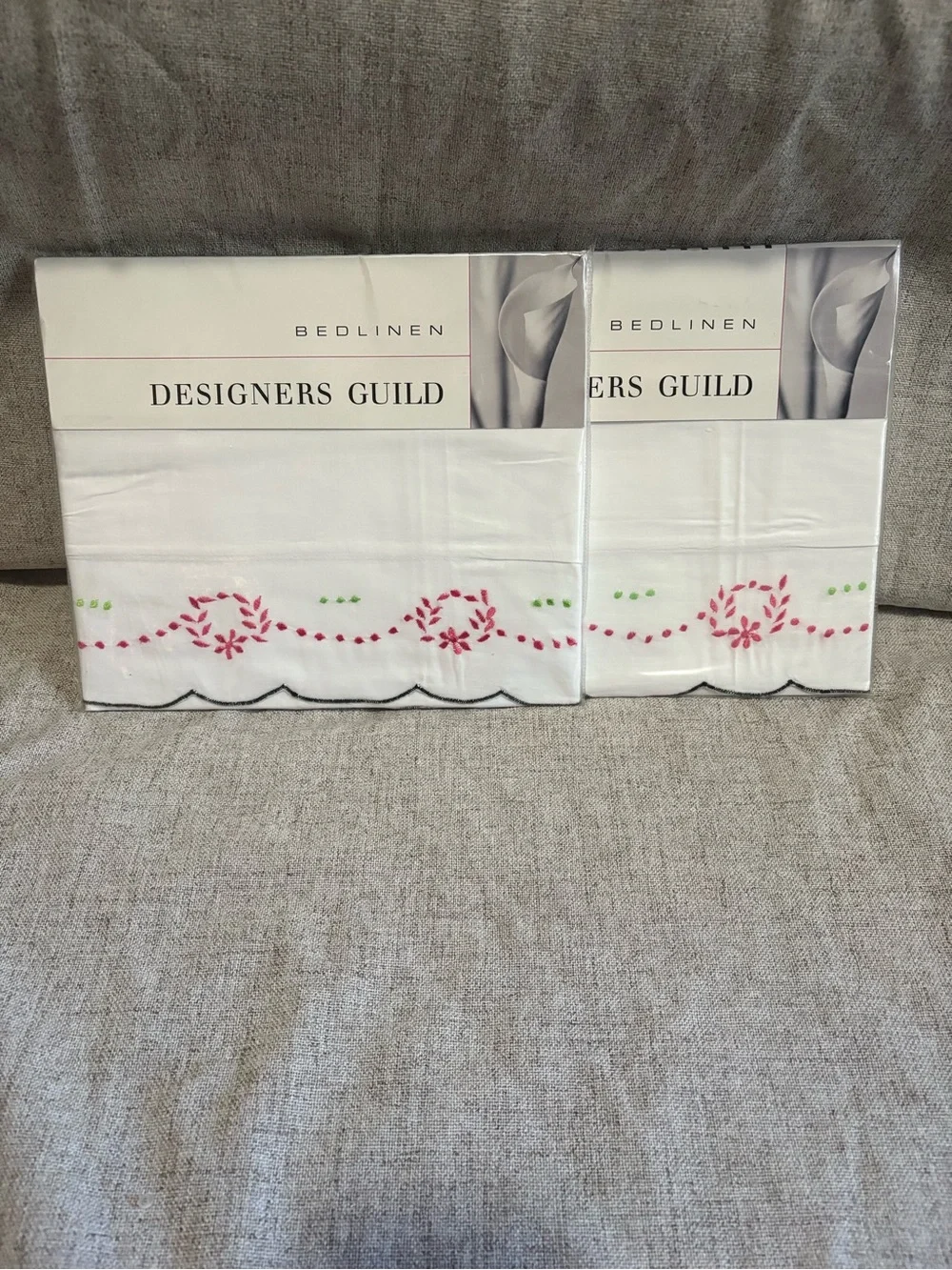 Designers Guild Bedlinen Cotton Pillowcase Set with Embroidered Floral Accents